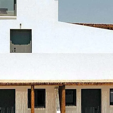 فندق Gazelle Living 4*